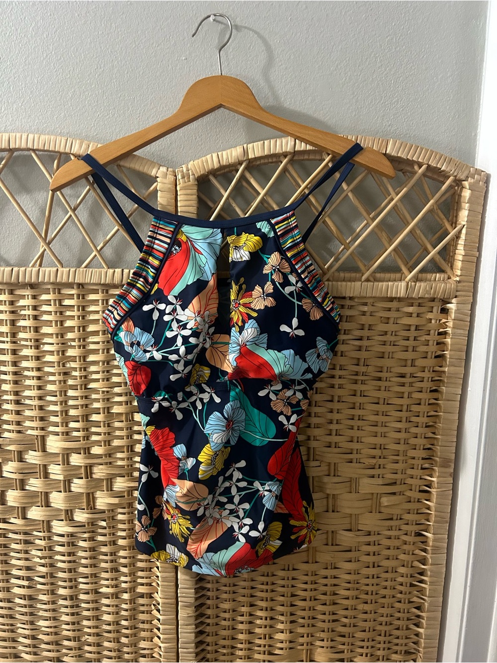 Ellen Tracy Tankini Swim top size 10